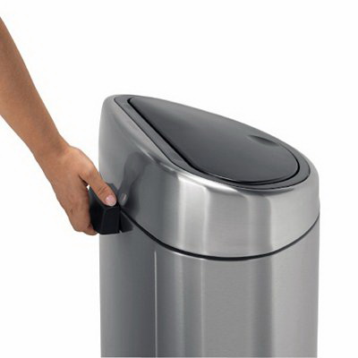 פח אשפה למטבח אובלי טאץ' למטבח 40 ליטר מבריק - Brabantia - ברבנטיה