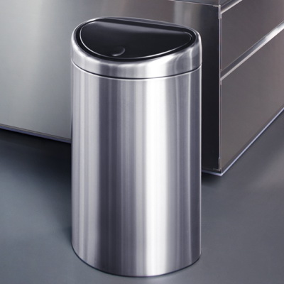 פח אשפה למטבח אובלי טאץ' למטבח 40 ליטר מבריק - Brabantia - ברבנטיה