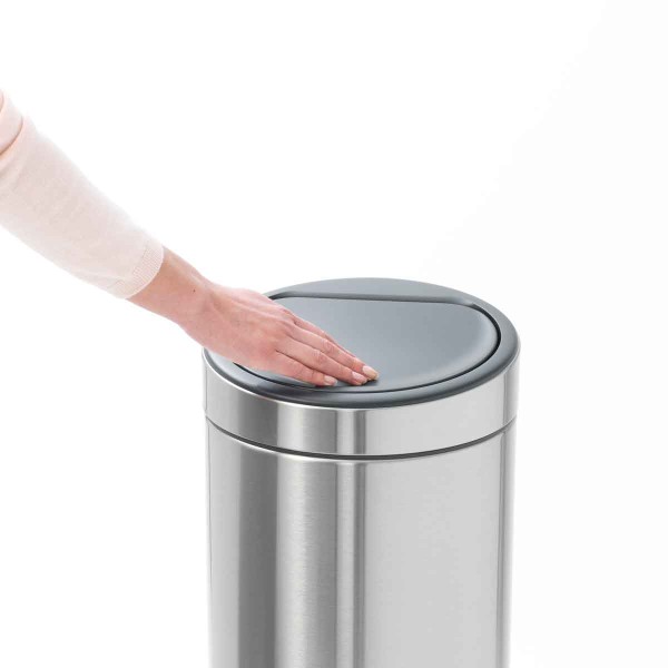 פח אשפה למטבח טאץ' למטבח 30 ליטר מט Brabantia - FPP