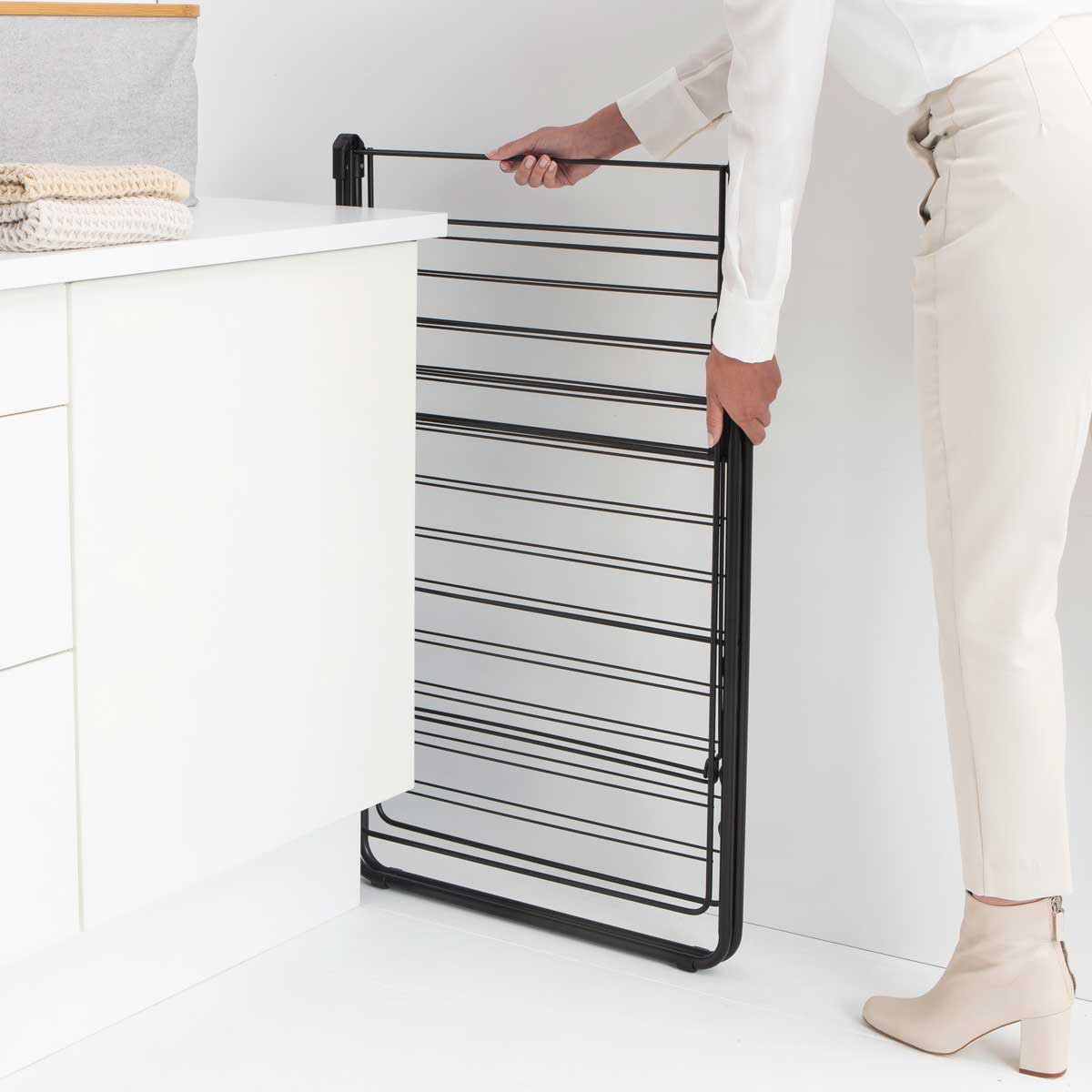 מתלה כביסה מתקפל 25 מטר Brabantia - HangOn