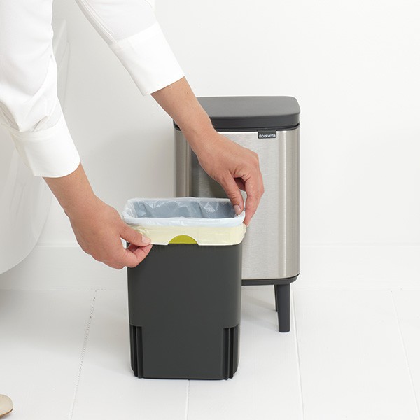 פח אשפה לשרותים BO 7 ליטר נירוסטה - Brabantia