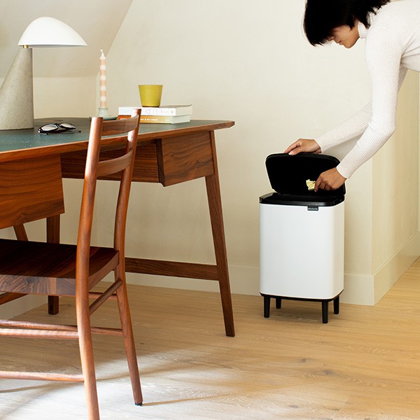 פח אשפה לשרותים BO 12 ליטר - Brabantia