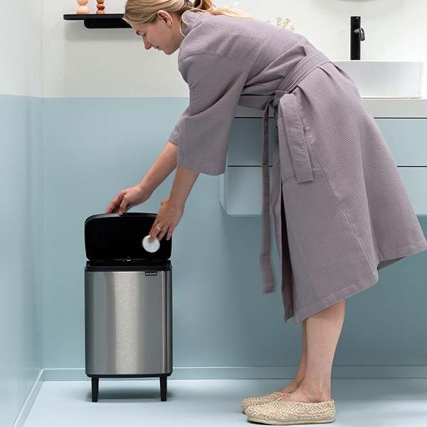 פח אשפה לשרותים BO 12 ליטר נירוסטה - Brabantia