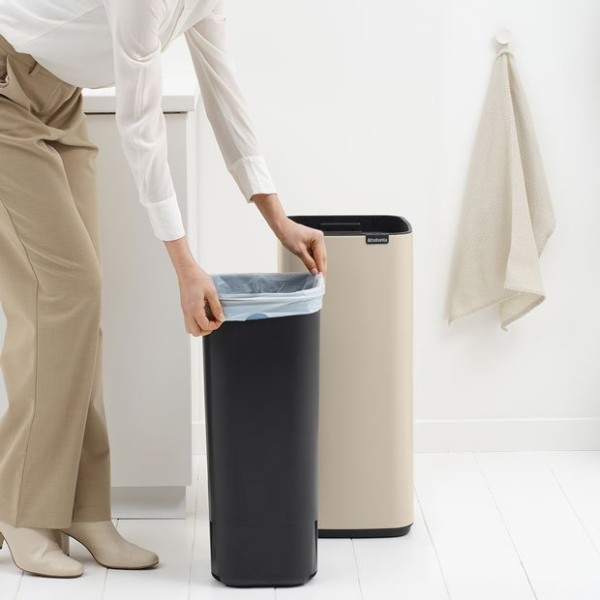 פח אשפה למטבח טאץ מרובע 30 ליטר - Brabantia