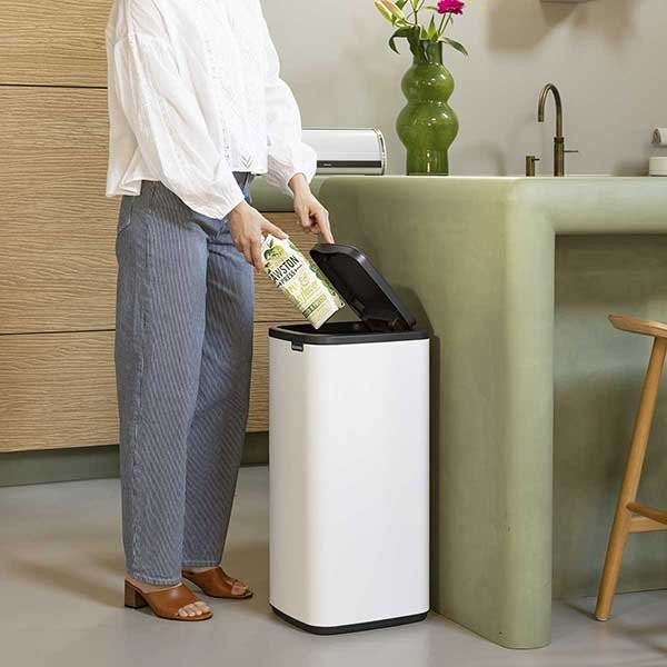 פח אשפה למטבח טאץ מרובע 30 ליטר - Brabantia
