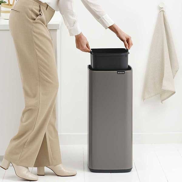 פח אשפה למטבח טאץ מרובע 30 ליטר - Brabantia