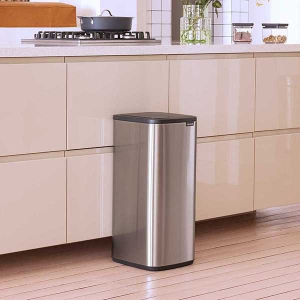 פח אשפה למטבח טאץ מרובע 30 ליטר נירוסטה - Brabantia