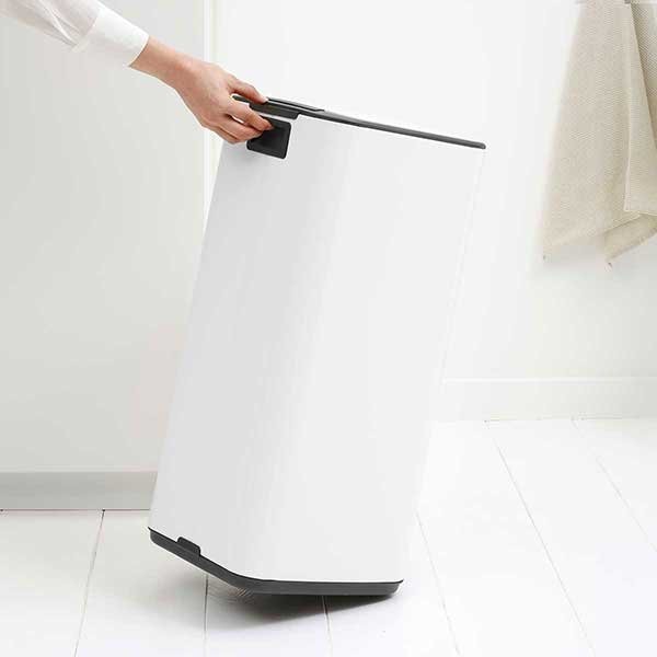 פח אשפה למטבח פדל מרובע 30 ליטר לבן - Brabantia