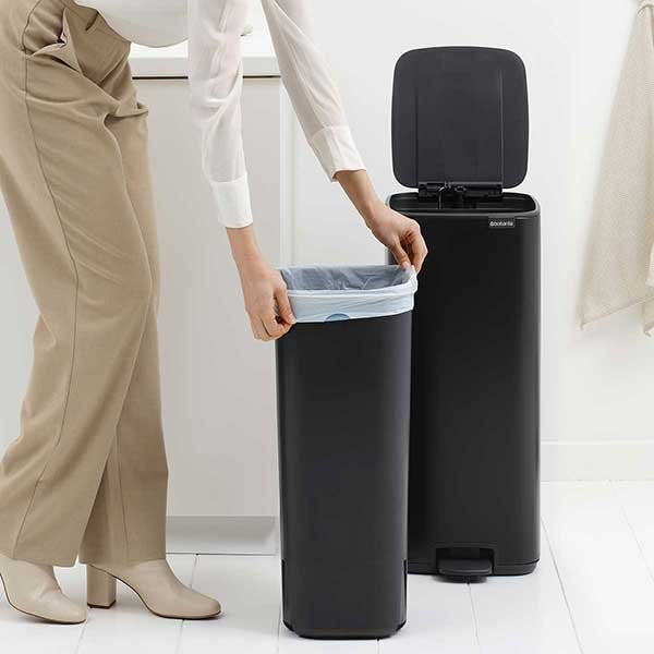 פח אשפה למטבח פדל מרובע 30 ליטר  - Brabantia