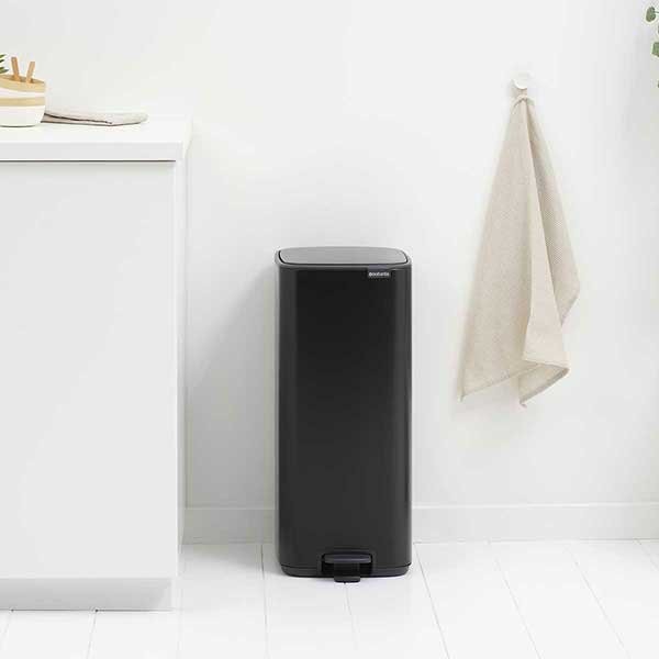 פח אשפה למטבח פדל מרובע 30 ליטר  - Brabantia