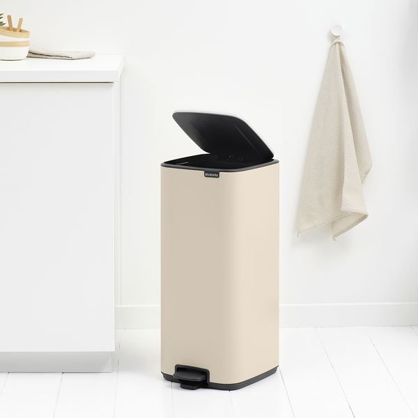 פח אשפה למטבח פדל מרובע 30 ליטר  - Brabantia