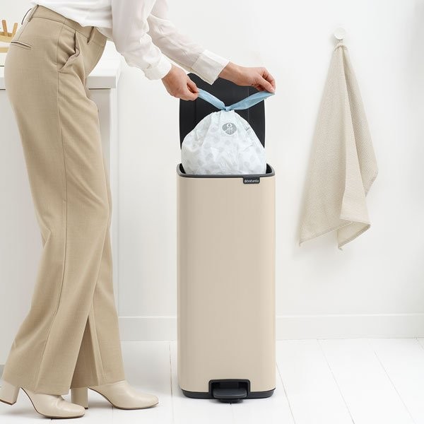 פח אשפה למטבח פדל מרובע 30 ליטר  - Brabantia